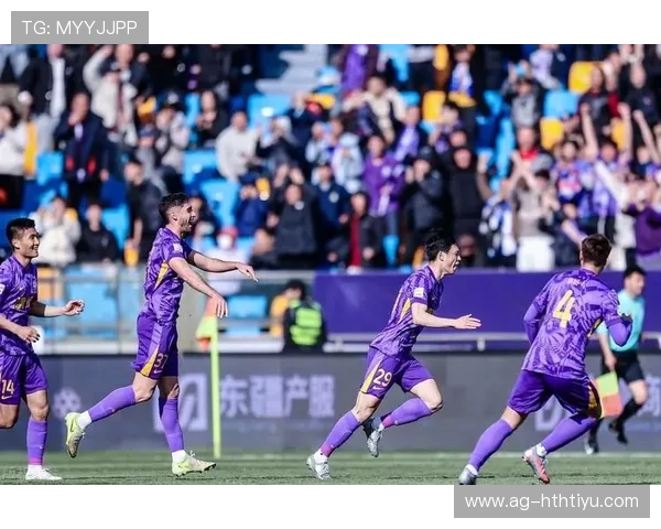 足球直播手机官网打造专业的足球直播平台，提供高清流畅的比赛直播、赛事回放和精彩集锦，满足不同用户的观看需求